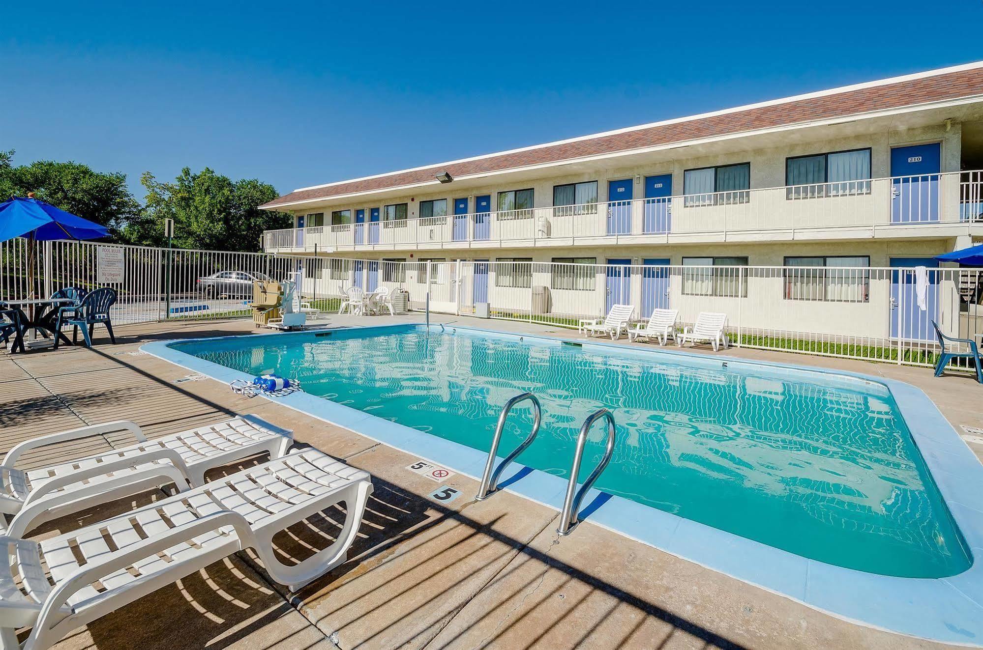 Park Inn By Radisson, Thornton Ngoại thất bức ảnh